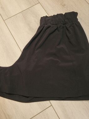 Athleta Girl Kids Lined Flowy Athletic Shorts XL/14 Black Athleisure Summer